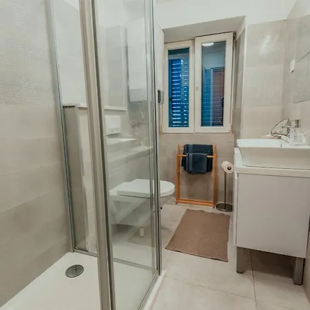 Foja House - Apartament Szybenik