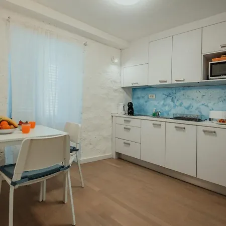 Apartament Foja House - *