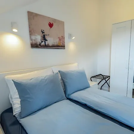 Foja House - 公寓 希贝尼克